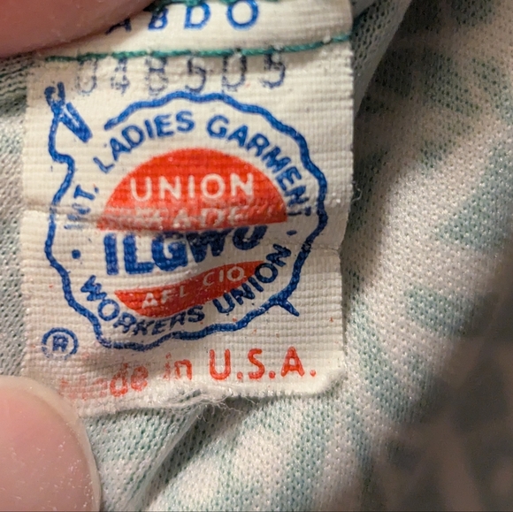 Green and White Blouse, Foliage Botanical Leaves Pattern - Picture 4 of 4